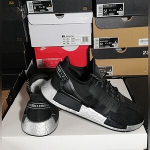 ADIDAS NMD_R1 2 WOMEN'S SZ7.5 BLACK/PLATINUM ALMOST NEW WORE 3 TIMES ONLY NO BOX